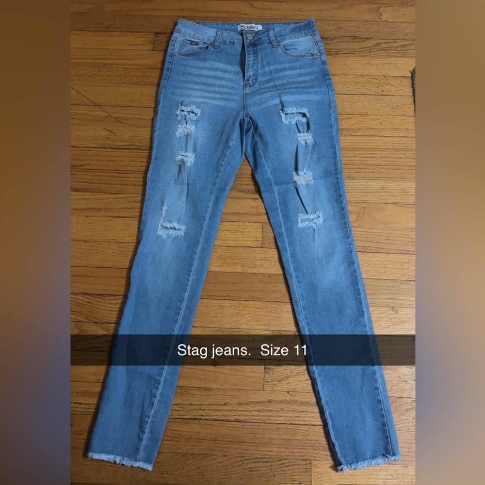 Tag Women's Distressed Blue Skinny Jeans